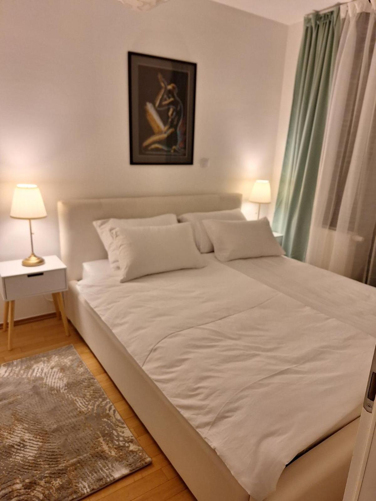 Apartman Lory, Zagreb, Downtown, With Own Parking In The Garage 外观 照片