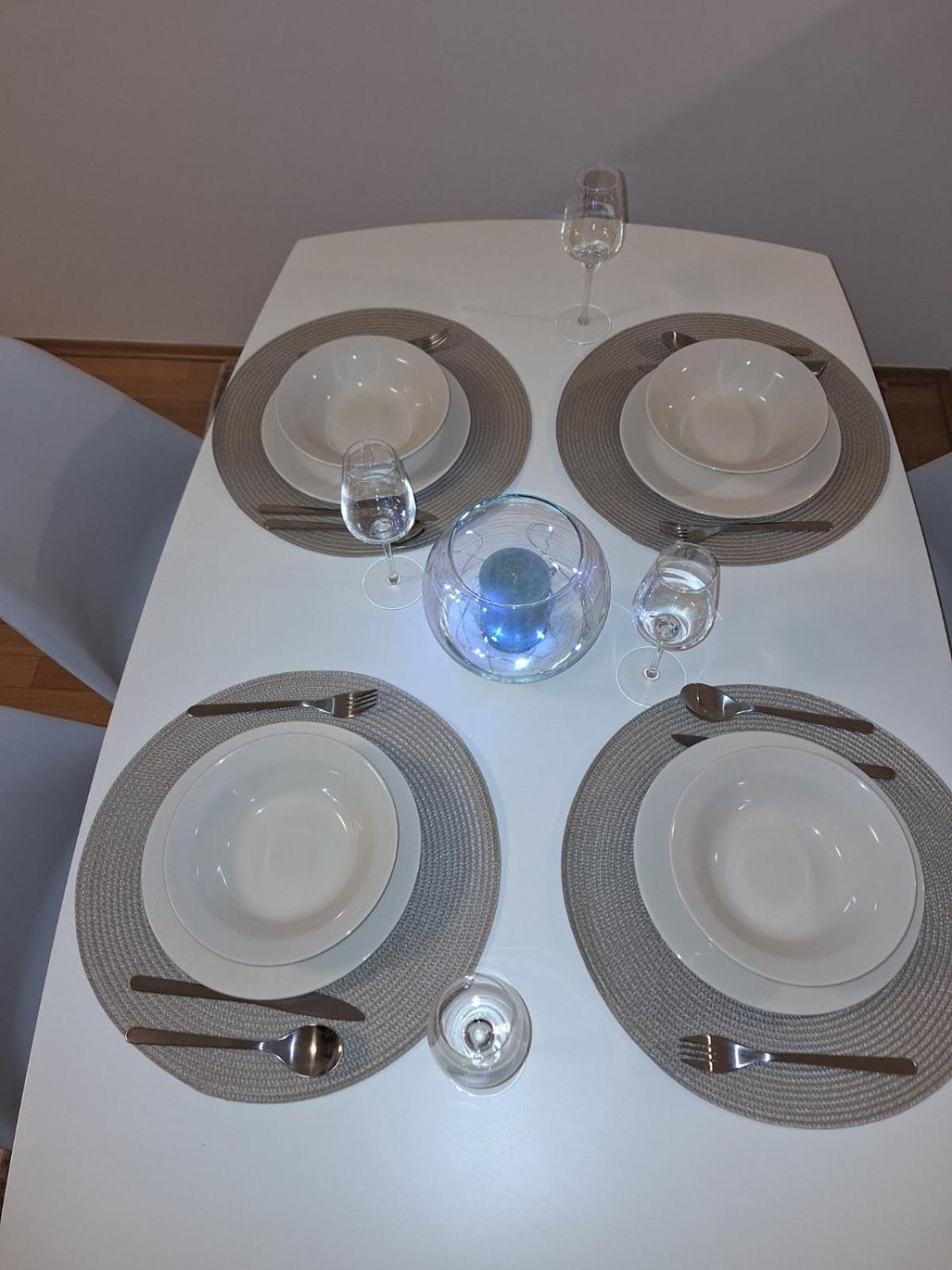 Apartman Lory, Zagreb, Downtown, With Own Parking In The Garage 外观 照片