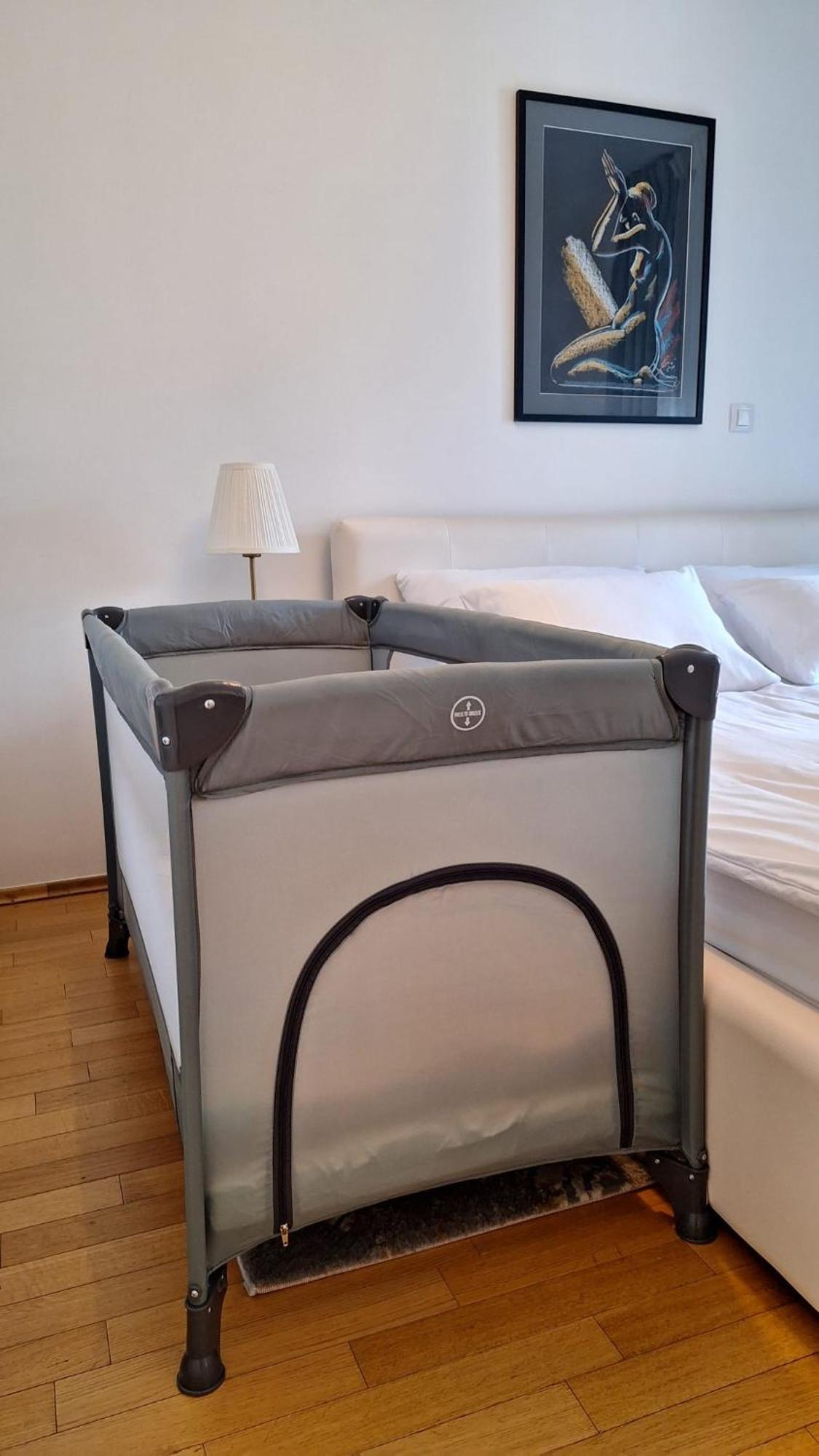 Apartman Lory, Zagreb, Downtown, With Own Parking In The Garage 外观 照片